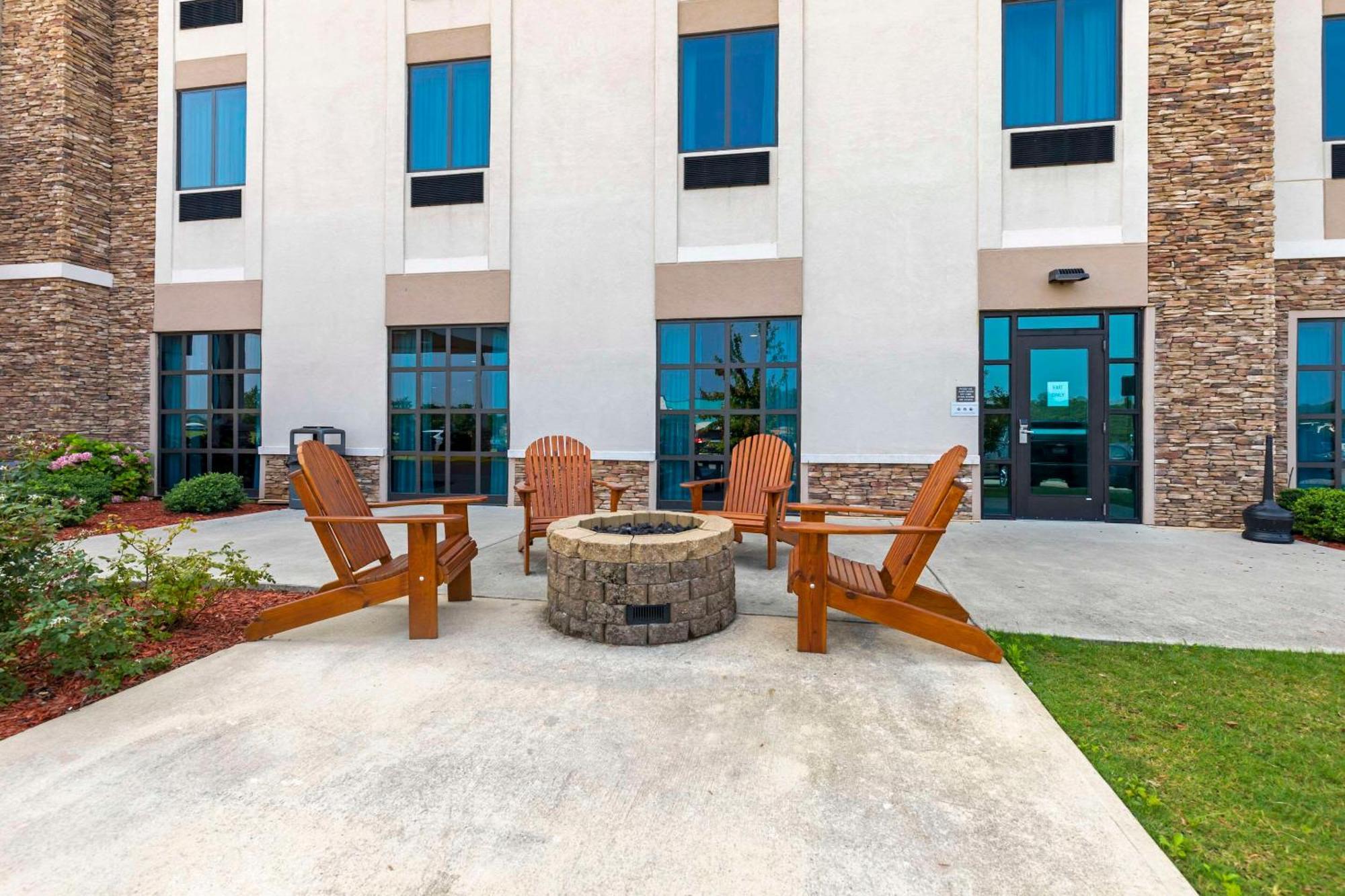 Comfort Inn & Suites East Ellijay Εξωτερικό φωτογραφία